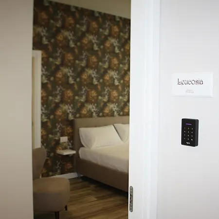 Homestay Palazzo Partenope